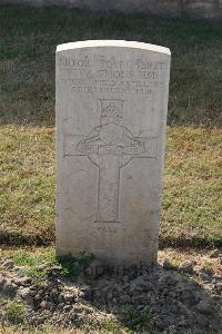 Ismailia War Memorial Cemetery - Simons, W V